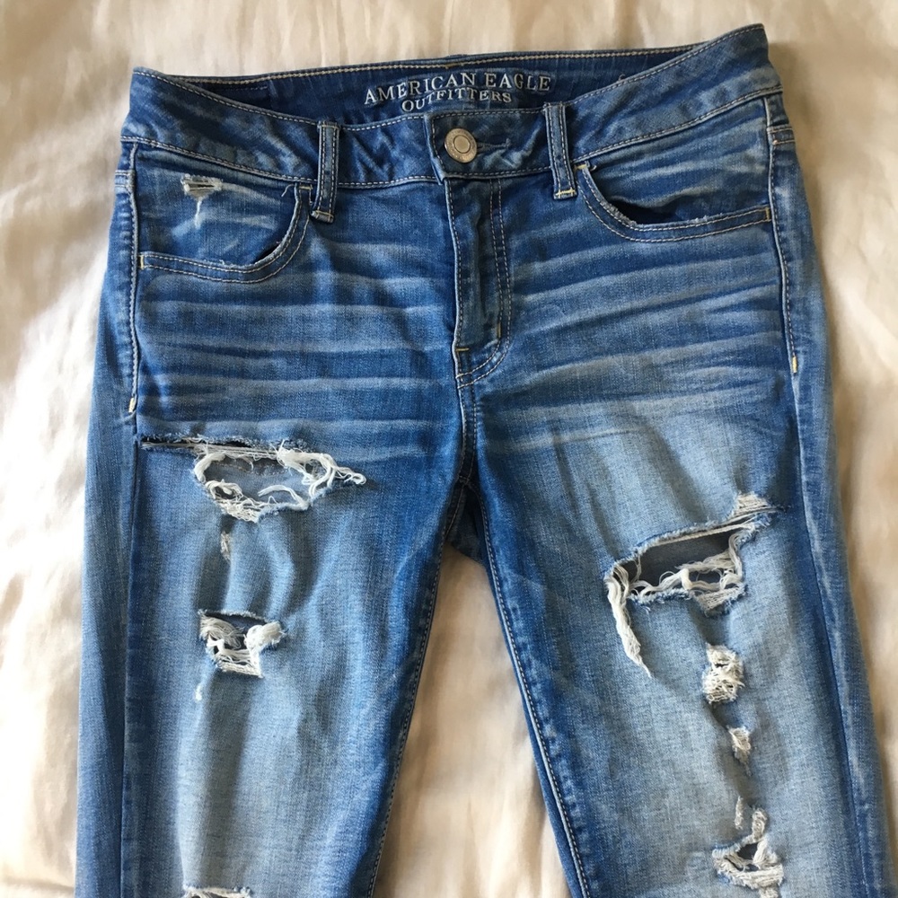 American Eagle Distressed Jeans